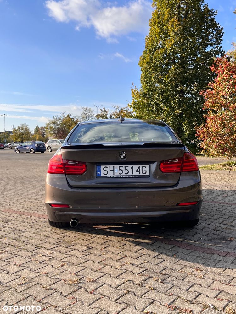 BMW Seria 3 320d xDrive - 4