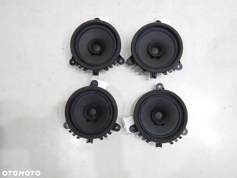 GŁOŚNIK GŁOŚNIKI VOLVO V70 III 30657444 - 2