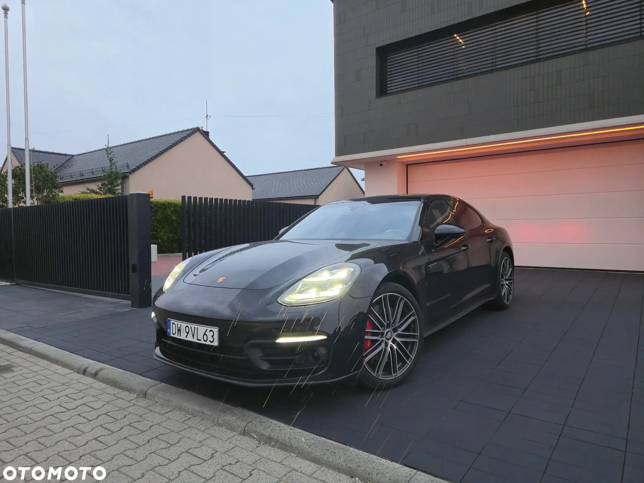 Porsche Panamera 4S E-Hybrid - 1