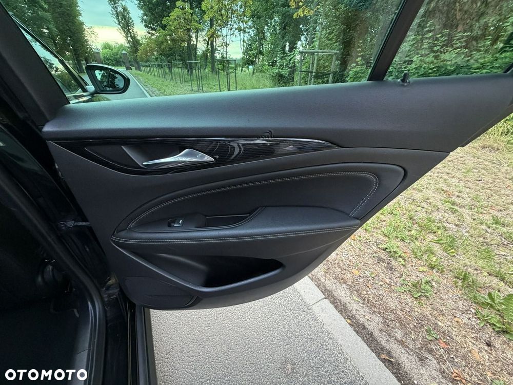 Opel Insignia - 29