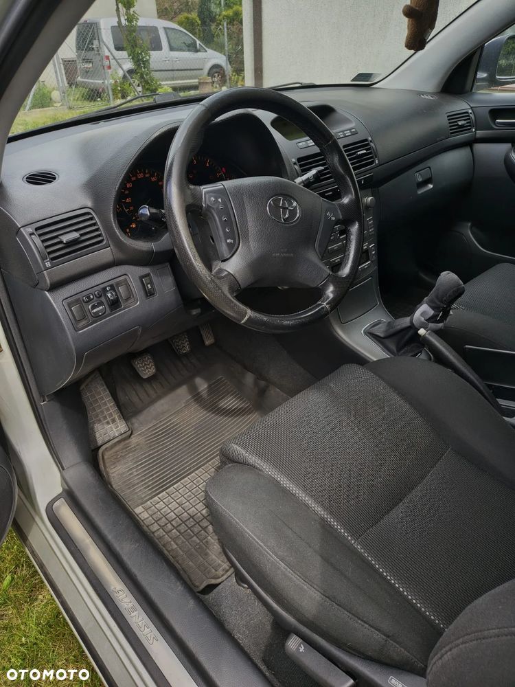 Toyota Avensis 2.0 D-4D Sol - 8
