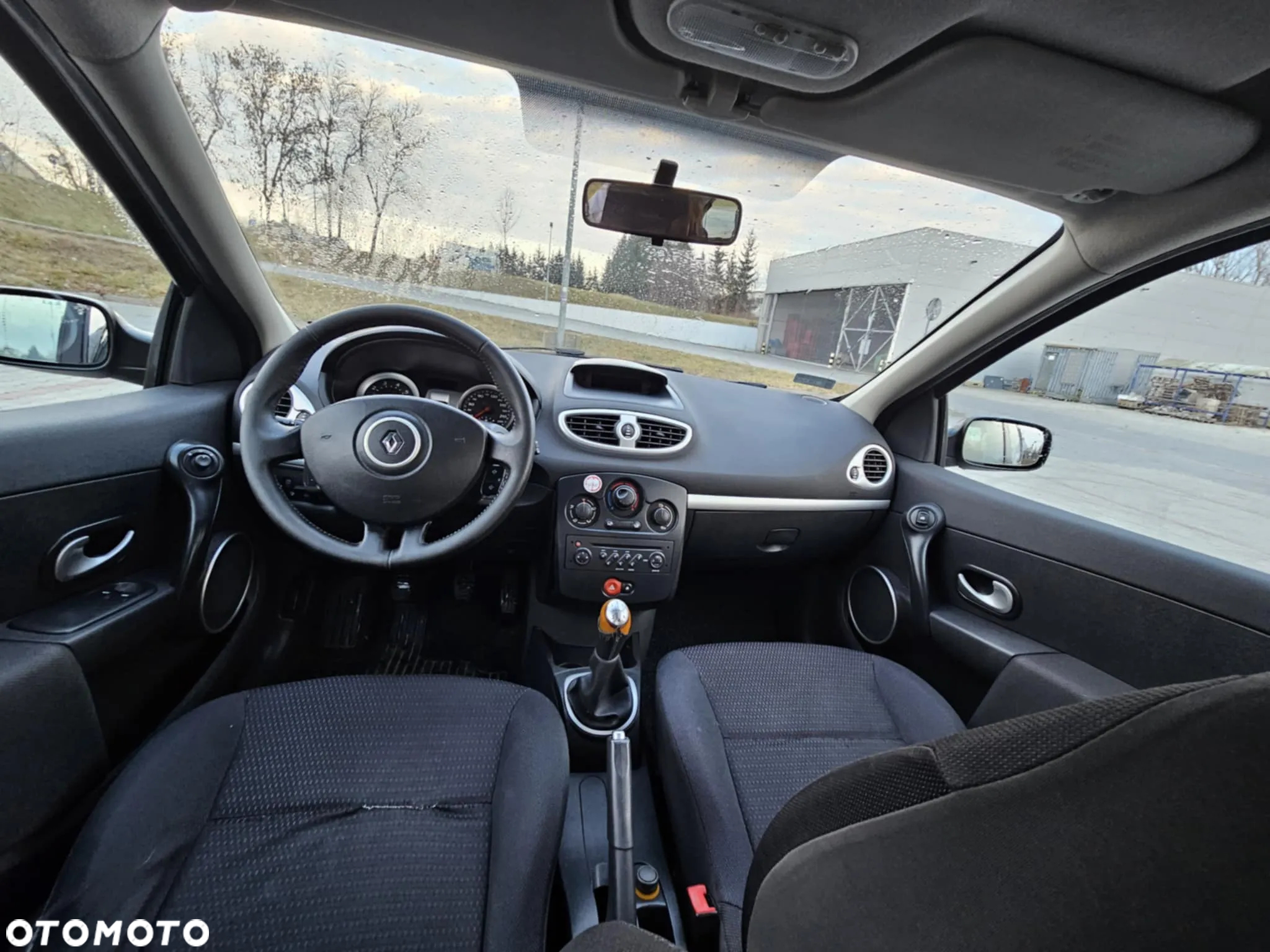 Renault Clio 1.2 16V Authentique - 8