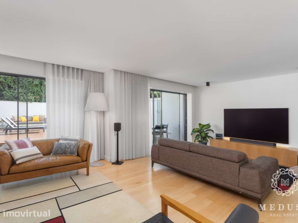 Moradia T3 com piscina | Primeira linha de mar | Madalena - Grande imagem: 4/23