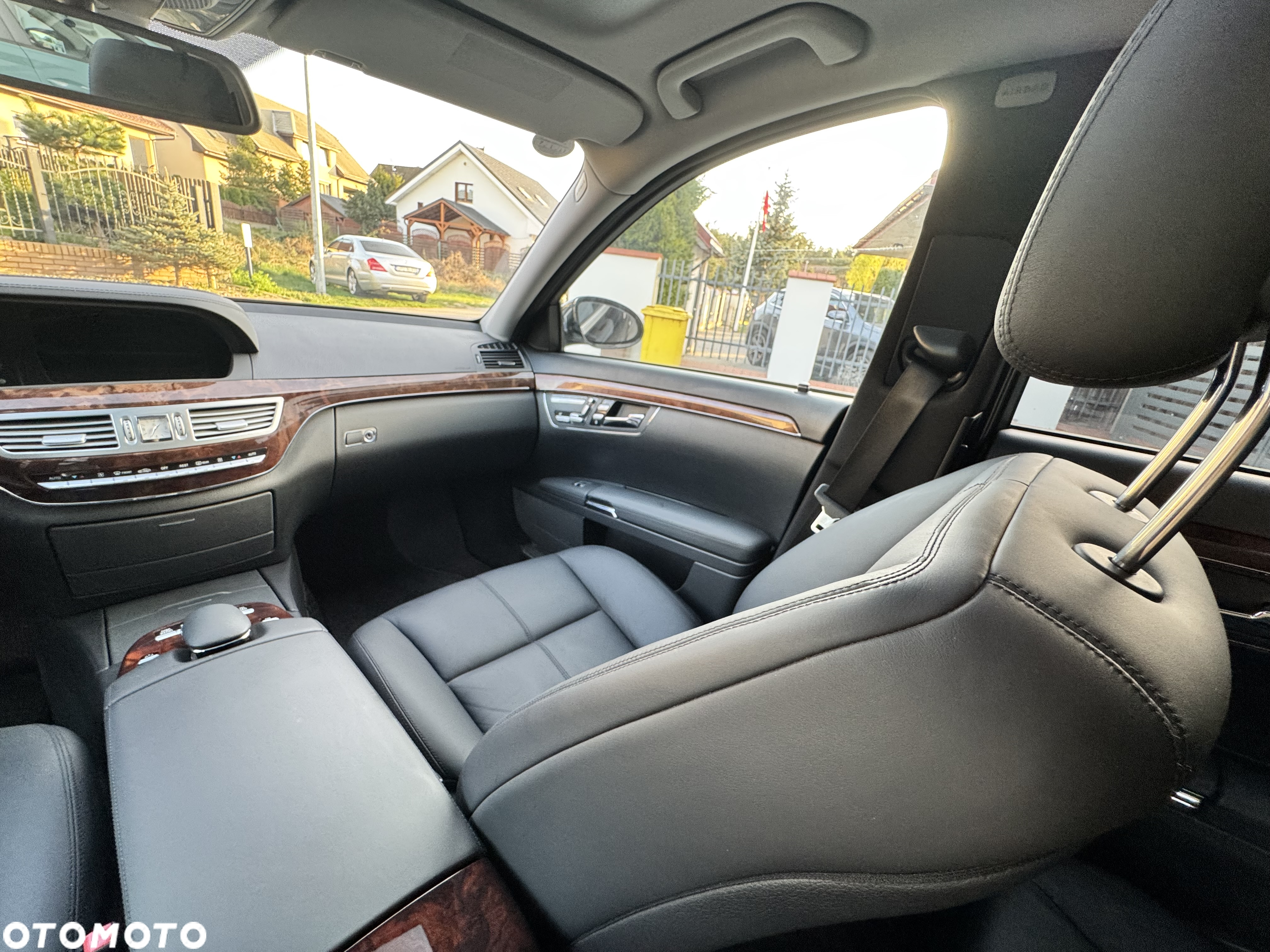 Mercedes-Benz Klasa S 500 7G-TRONIC - 32