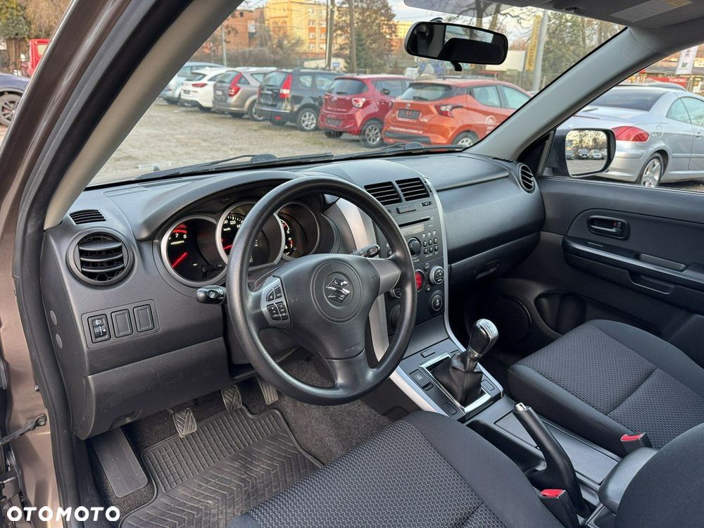 Suzuki Grand Vitara - 21