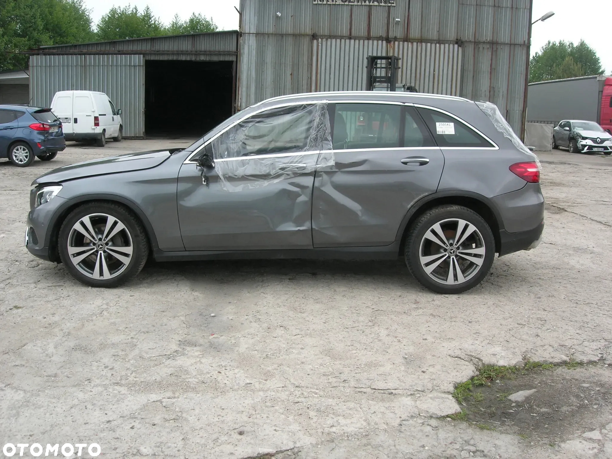 Mercedes-Benz GLC 220 d 4Matic 9G-TRONIC AMG Line - 2