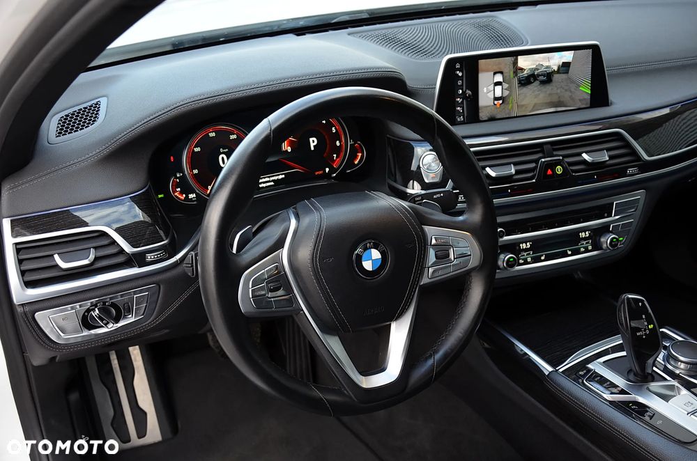 BMW Seria 7 740Li - 21