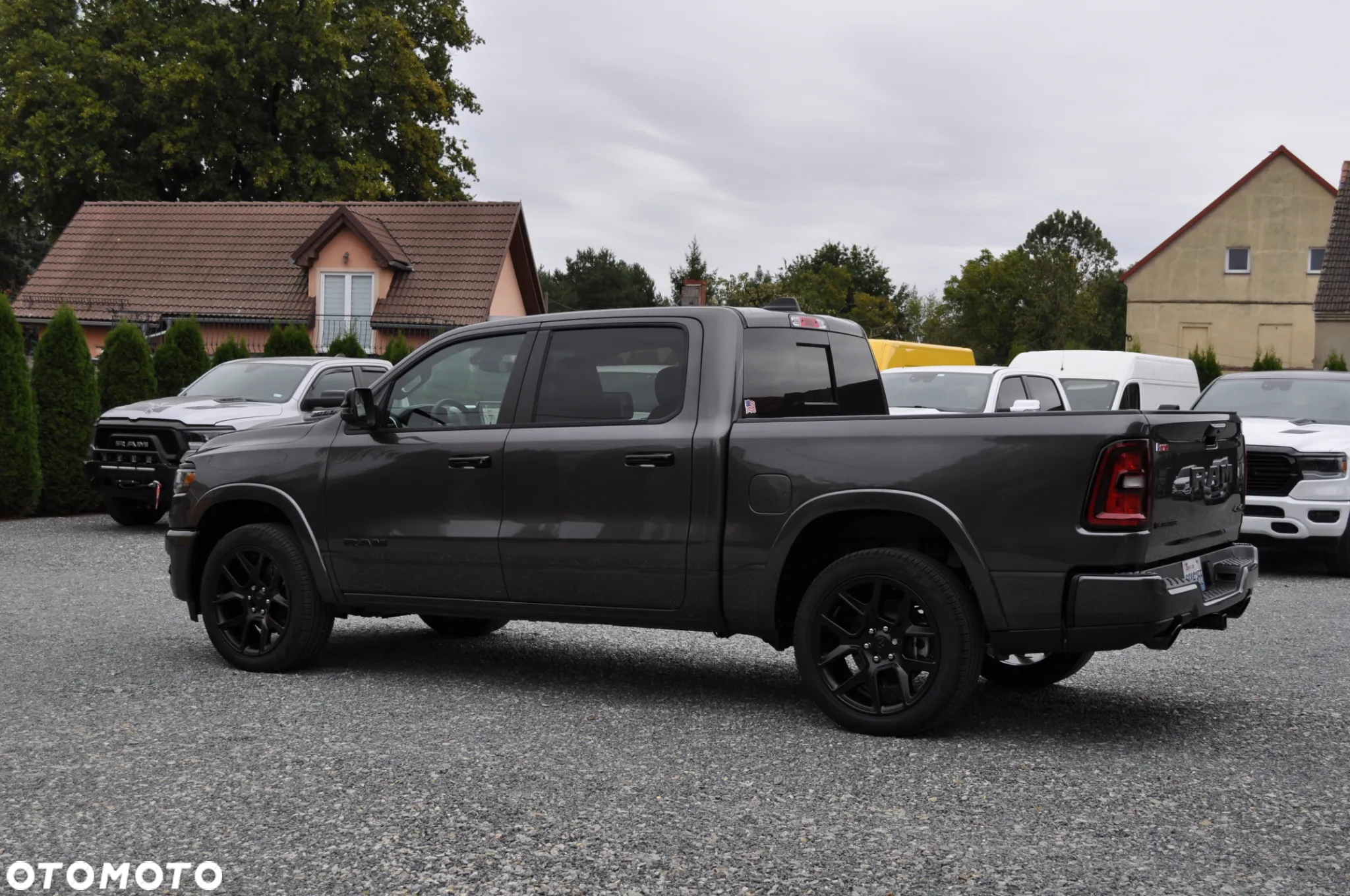 RAM 1500 5.7 Crew Cab Laramie - 12