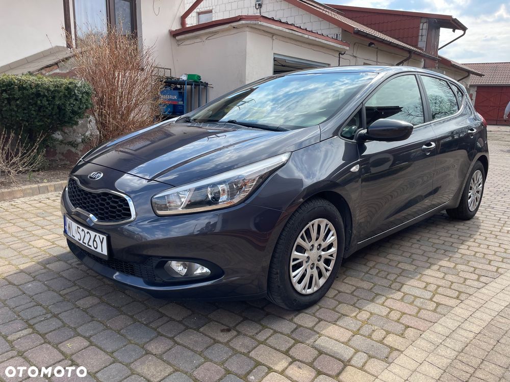 Kia Ceed 1.6 CRDi 115 ISG Vision - 25