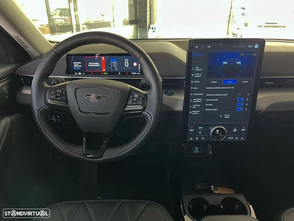 Ford Mustang Mach-E - 10