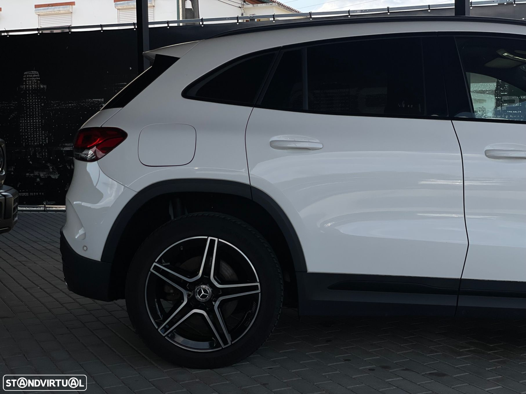 Mercedes-Benz GLA 250 e AMG Line - 8