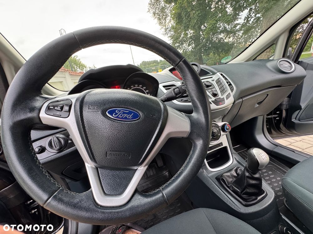 Ford Fiesta - 16