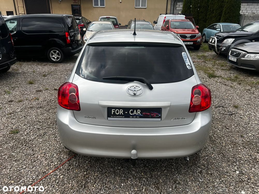 Toyota Auris 1.6 Executive - 10