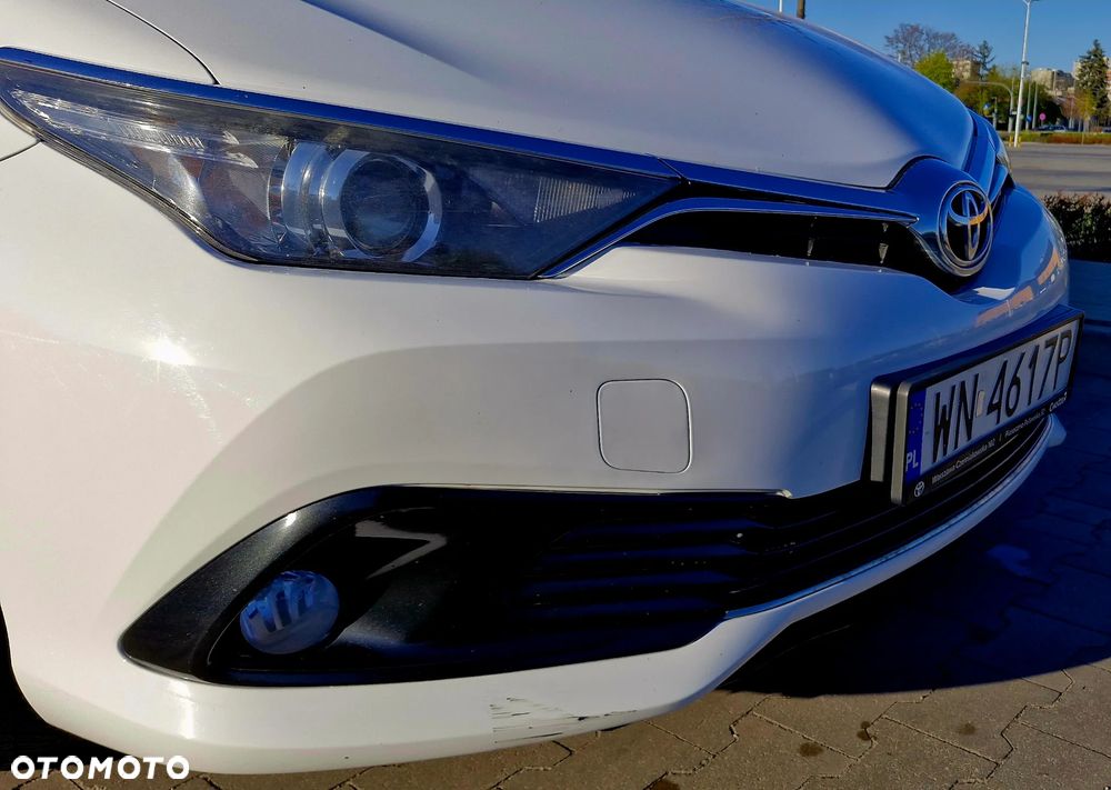 Toyota Auris 1.6 Premium - 9