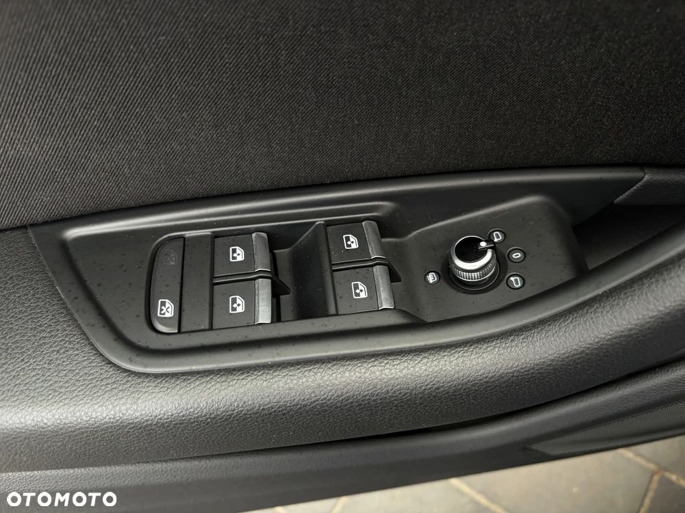 Audi A4 Avant 40 TFSI S tronic design - 33