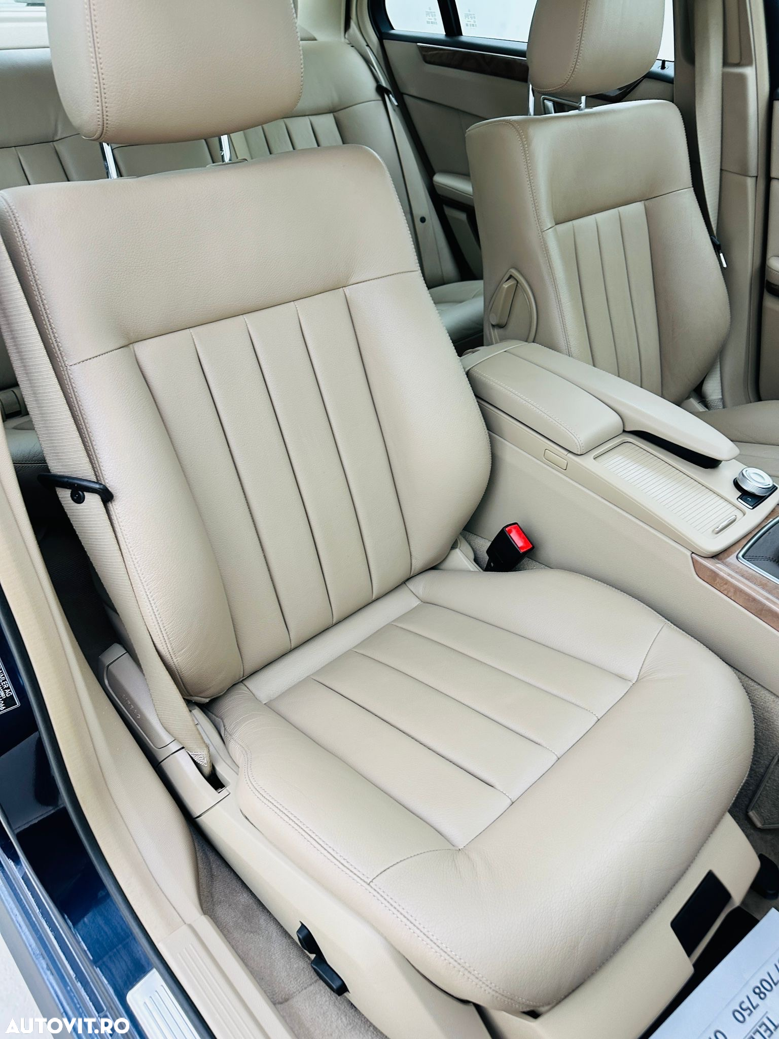 Mercedes-Benz E - 21