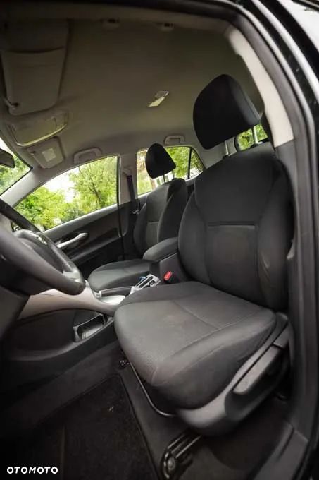 Toyota Auris 1.8 Travel - 22