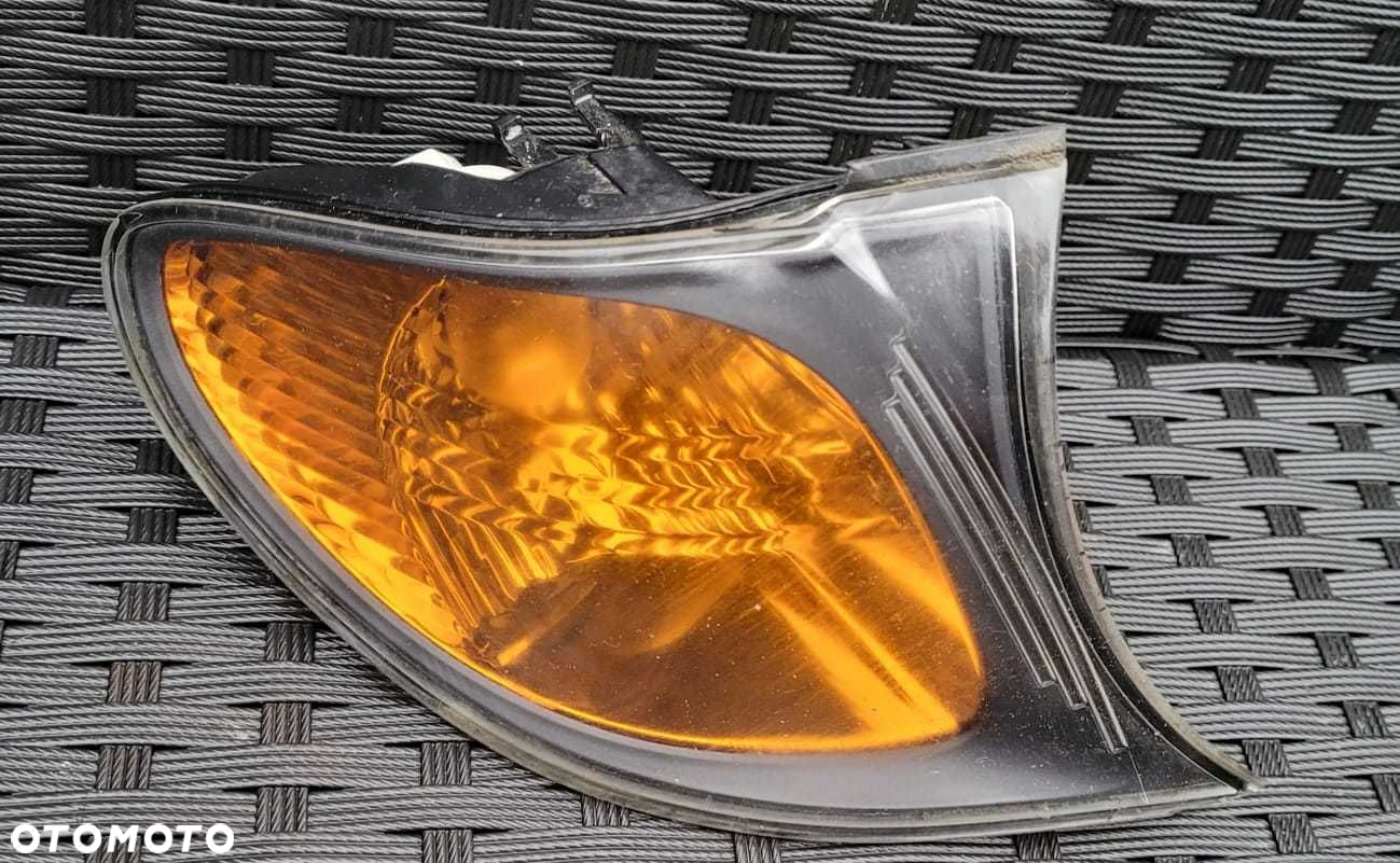 Lampy kierunkowskazy pomarańczowe BMW 3 E46 sedan lift - 3