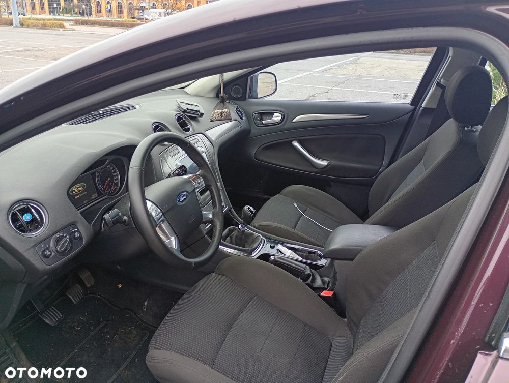 Ford Mondeo 2.0 TDCi Titanium - 4