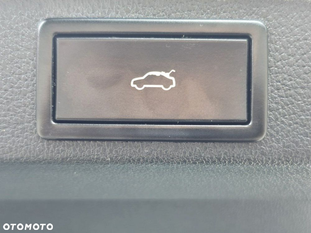 Skoda Octavia 2.0 TDI RS Challenge DSG - 34