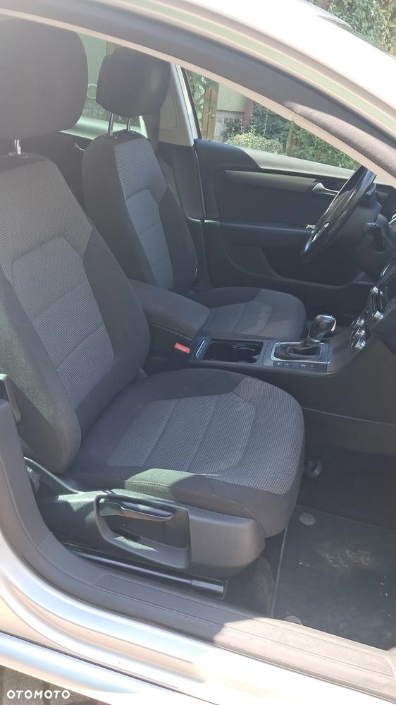 Volkswagen Passat 2.0 TDI Comfortline DSG - 14