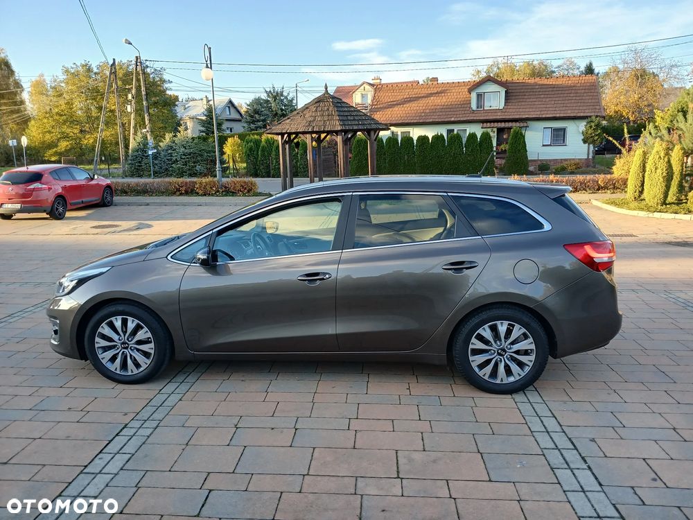 Kia Ceed 1.6 GDI Dream Team Edition - 5