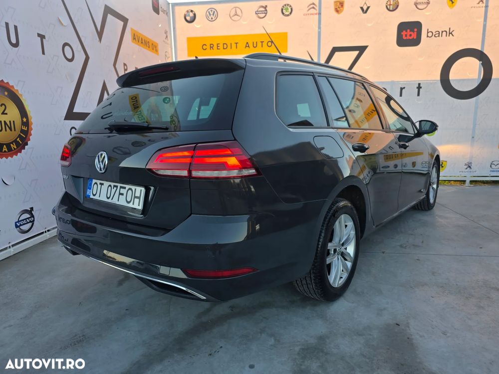 Volkswagen Golf 1.6 TDI Comfortline - 4