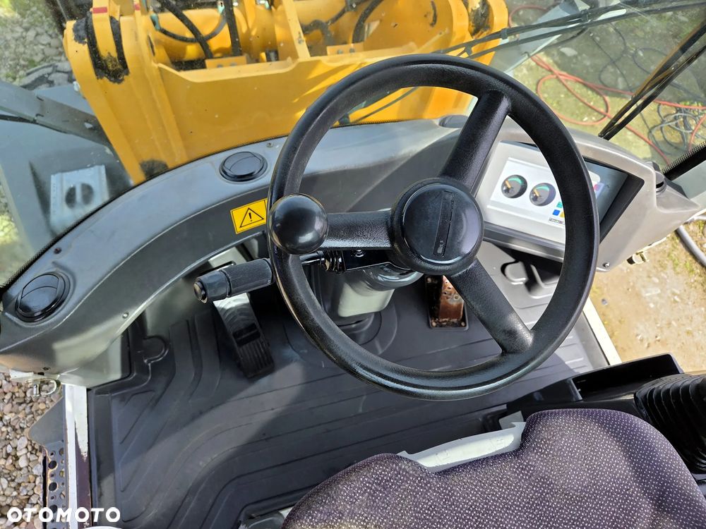 Liebherr L506 STEREO / ŁYŻKA / WIDŁY / SZYBKOZŁĄCZE / SPROWADZONA Z NIEMIEC - 15