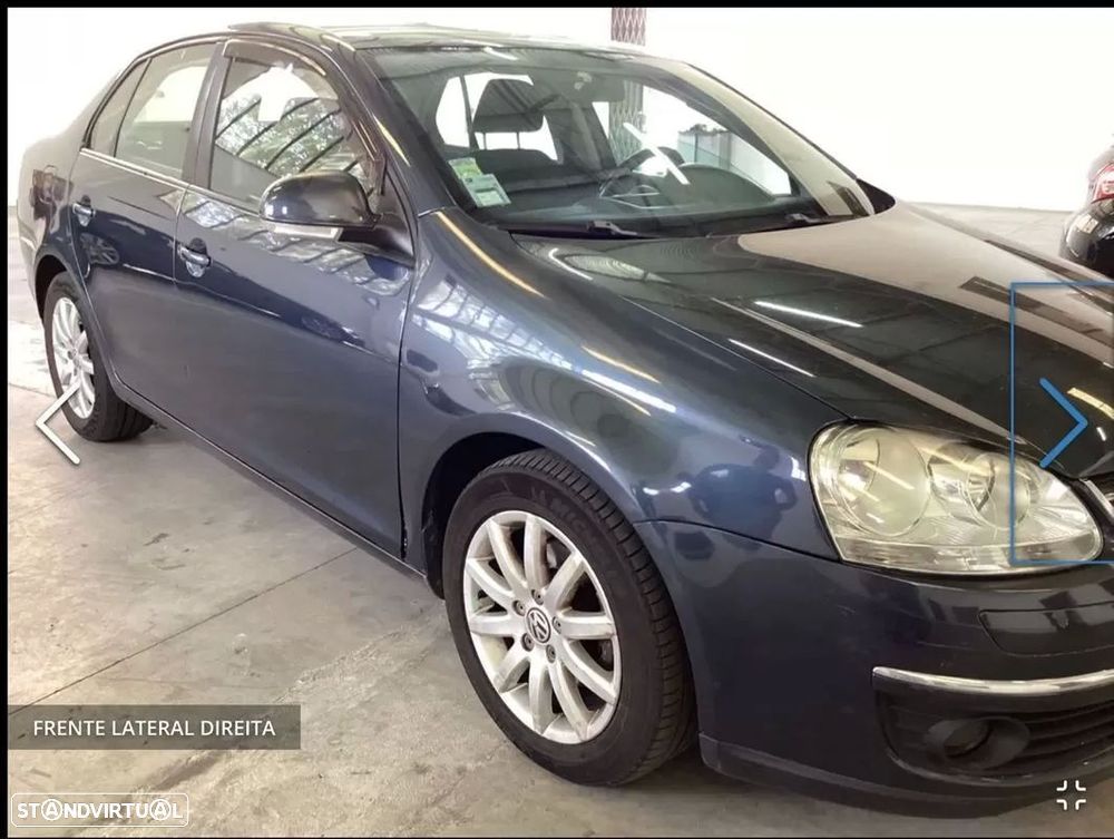 VW Jetta 1.6 TDi Confortline - 9