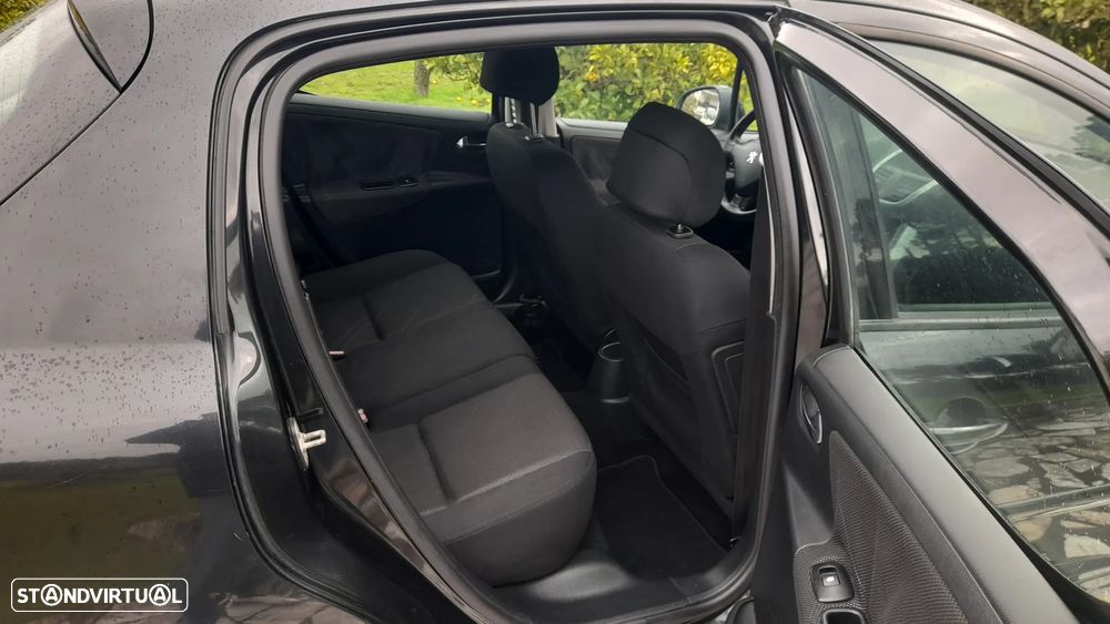 Peugeot 207 1.4 16V Trendy - 30