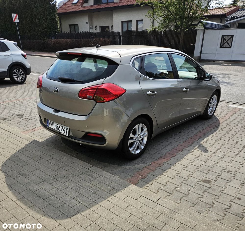 Kia Ceed 1.6 GDI L DCT - 8