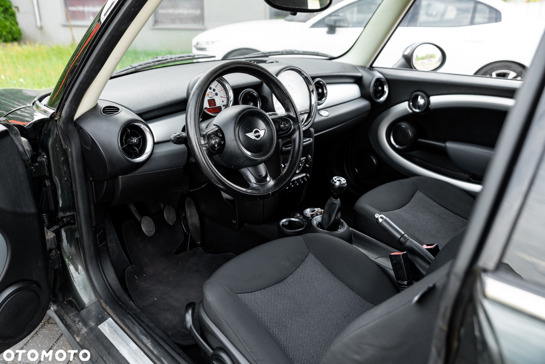 MINI ONE Standard - 16