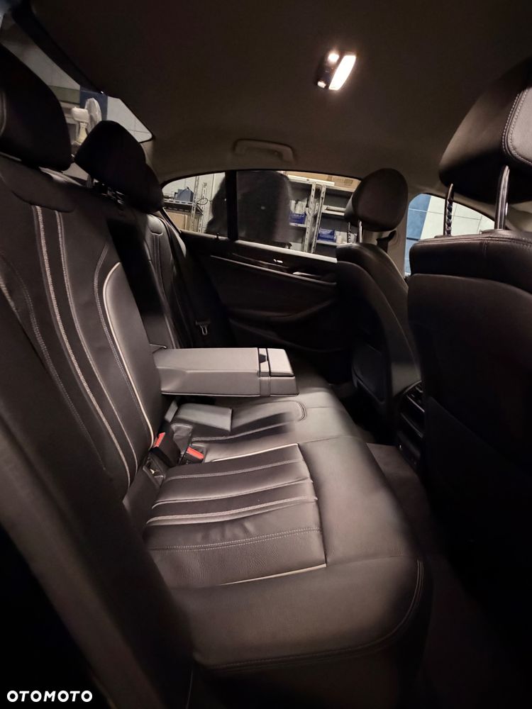 BMW Seria 5 520d Luxury Line sport - 15