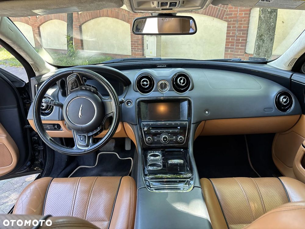 Jaguar XJ 3.0 T AWD Premium Luxury - 14