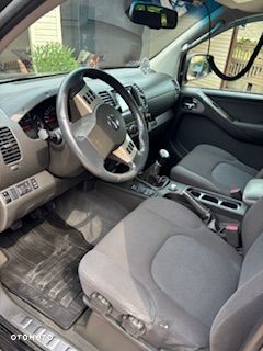 Nissan Navara 2.5 D SE - 4