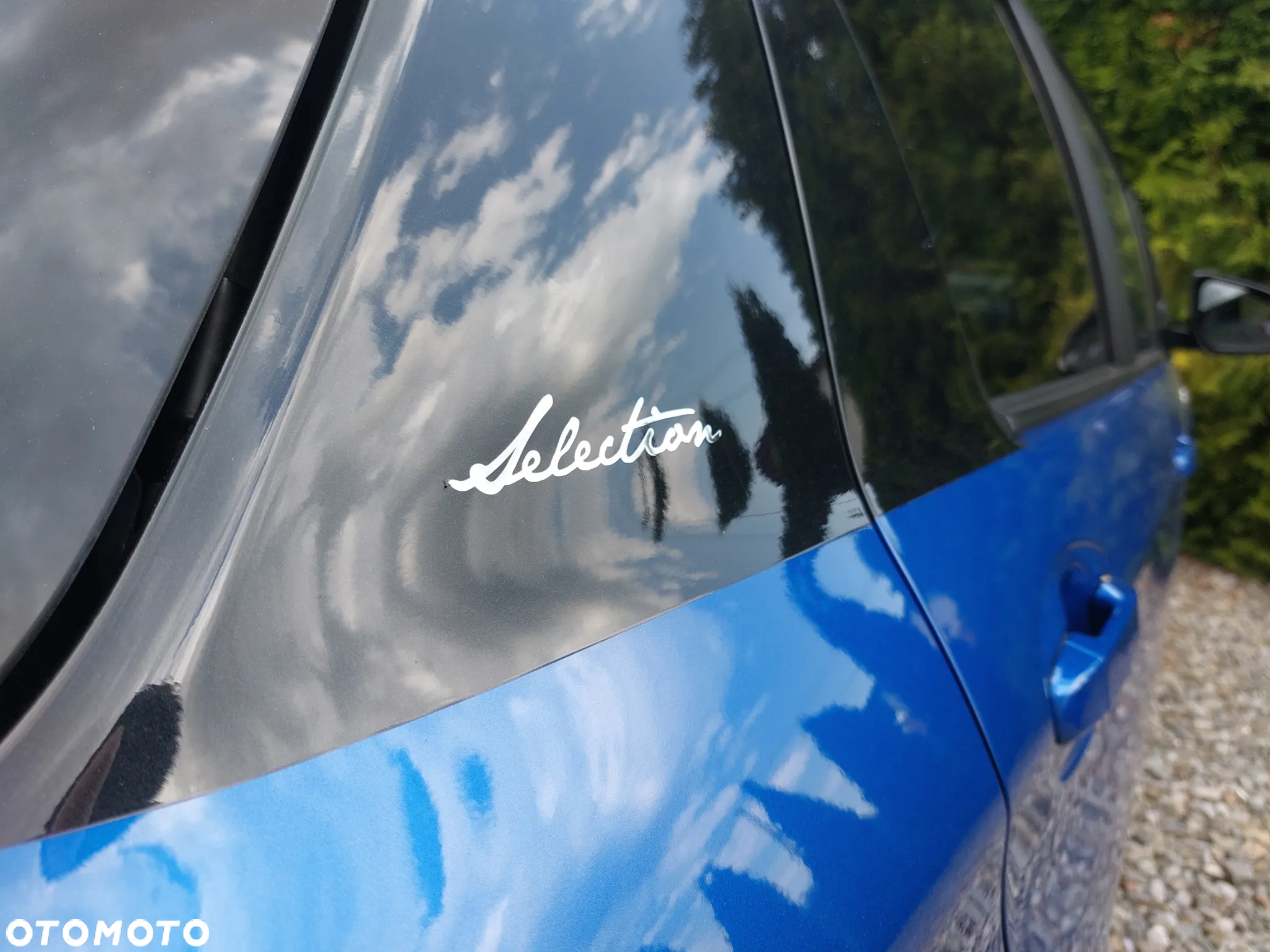 Toyota Yaris Hybrid 100 Selection - 33