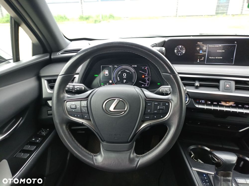 Lexus UX - 13