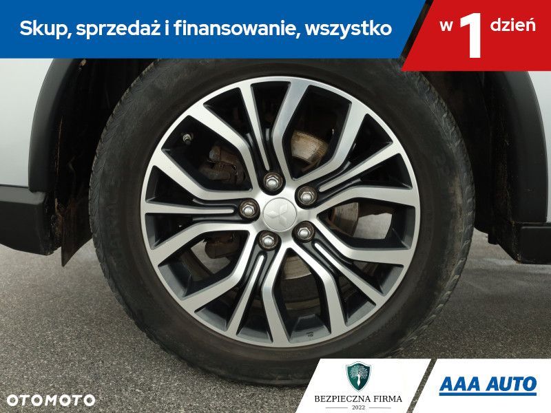 Mitsubishi Outlander - 17