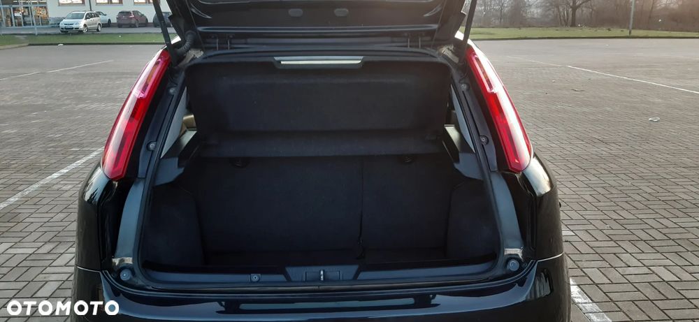 Fiat Grande Punto Actual 1.2 8V Estiva - 25