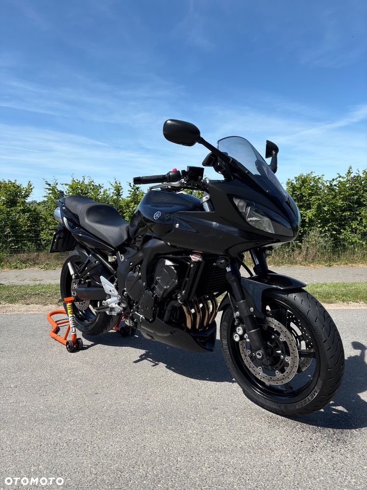 Yamaha FZ6 - 8