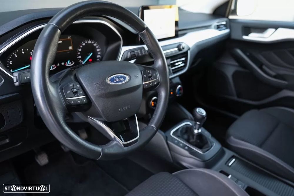 Ford Focus - 8