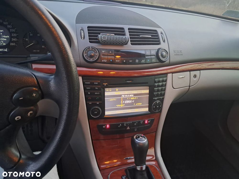 Mercedes-Benz Klasa E 280 CDI 4-Matic Elegance - 17