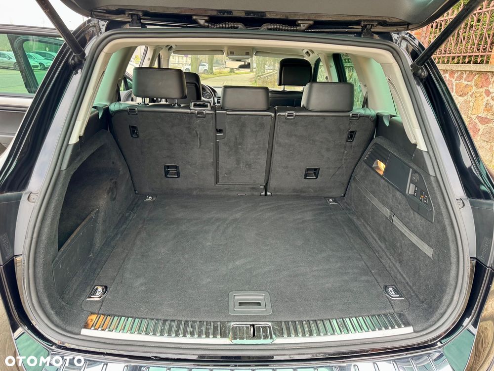 Volkswagen Touareg - 22