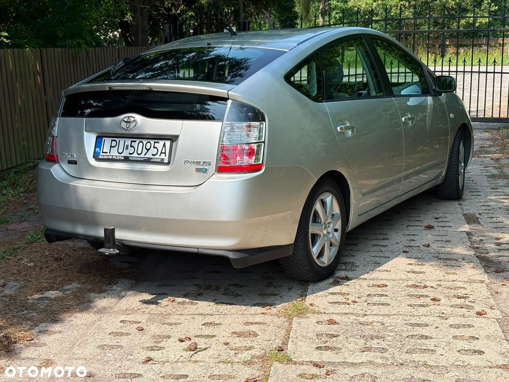 Toyota Prius - 12