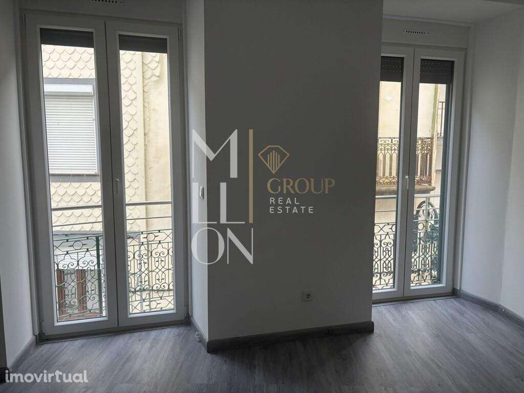 Apartamento T1 totalmente reconstruído no centro histórico da vila do - Grande imagem: 2/11