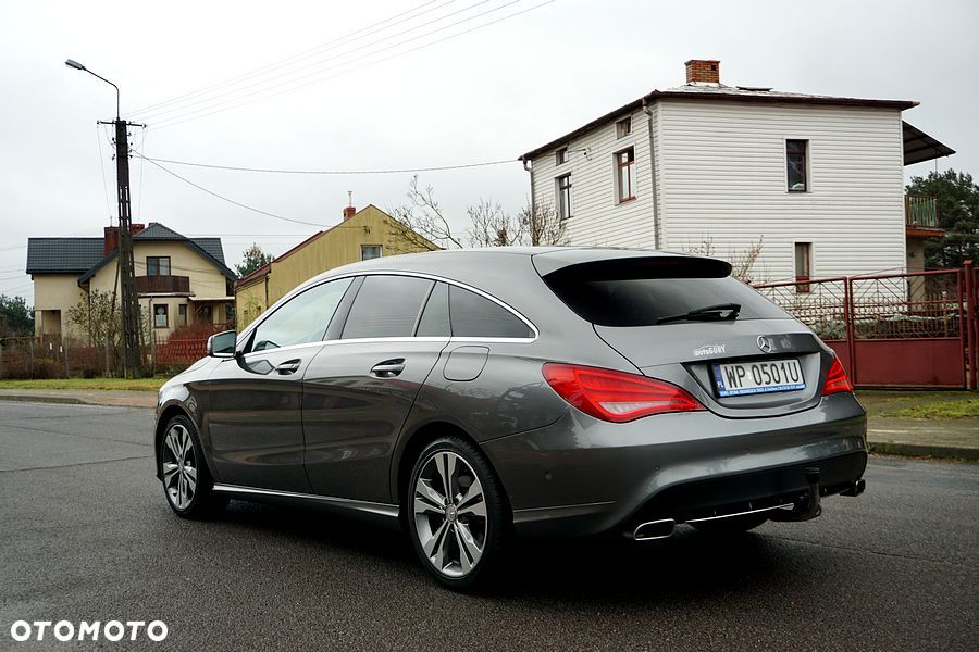 Mercedes-Benz CLA 180 Peak Edition - 9