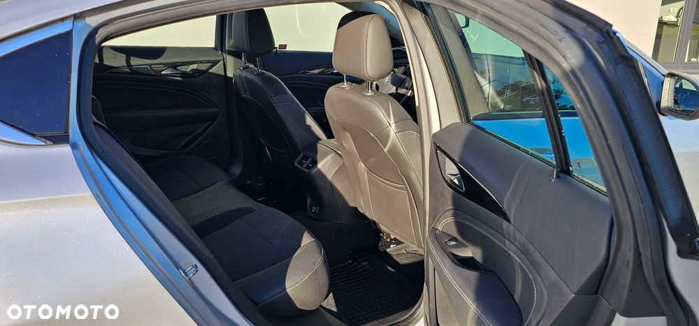 Opel Insignia 1.5 T Innovation S&S - 9