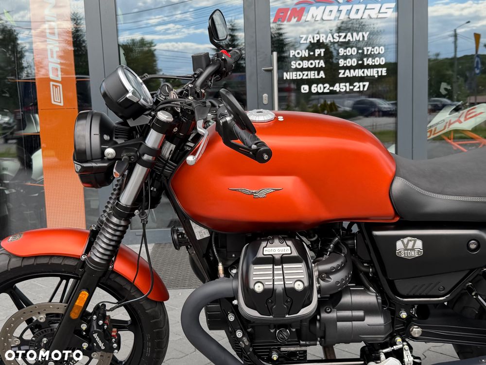 Moto Guzzi V7 - 37