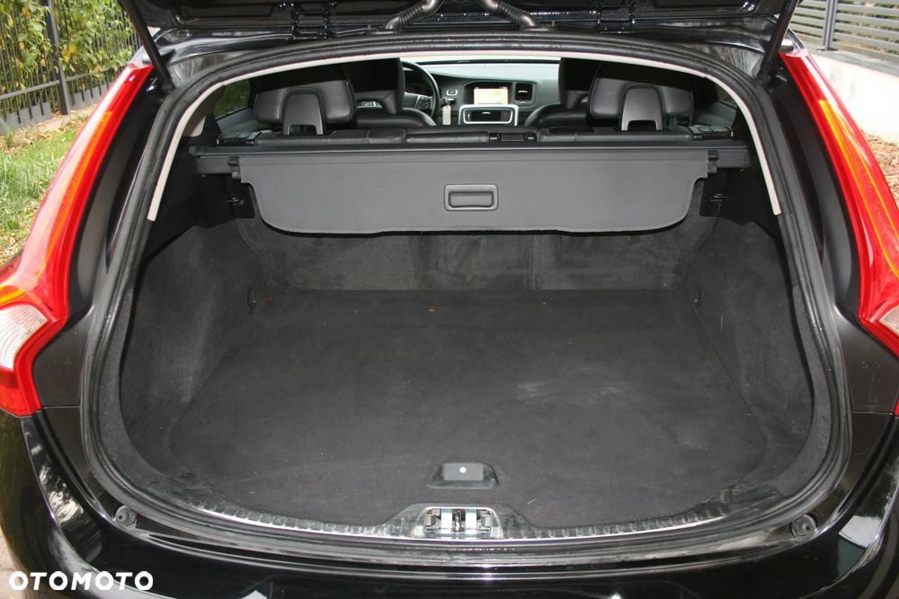 Volvo V60 D3 Drive-E Dynamic Edition (Momentum) - 38