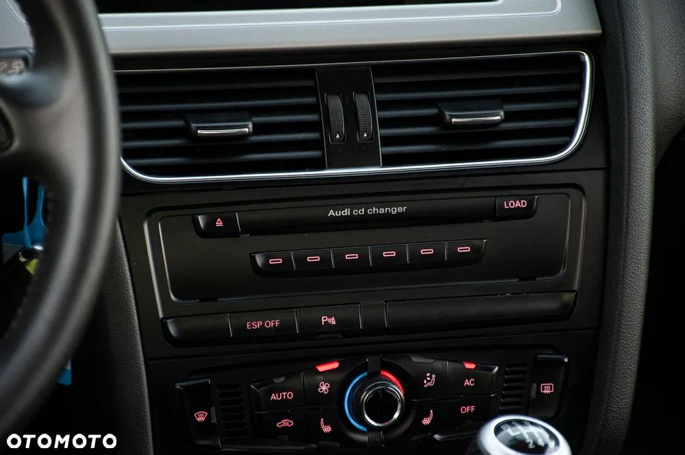 Audi A4 Avant 2.0 TDI DPF quattro Ambiente - 33